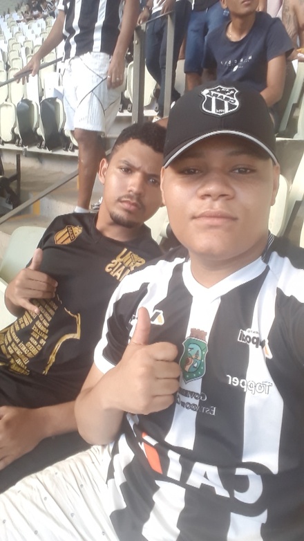Eu e meu amigo sempre juntos nos jogos