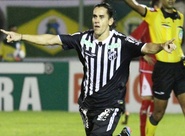 Recuperado de lesão, Vicente retorna e marca gol importante