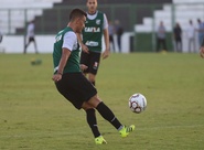 Grupo alvinegro participa de treino de força e técnico-tático no campo do Vovozão