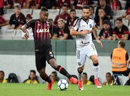 Na Arena da Baixada, Ceará é melhor no 2º tempo, mas fica no 0 a 0 contra o Atlético/PR