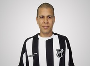 Lateral-esquerdo Fernandinho é o novo reforço do Mais Querido