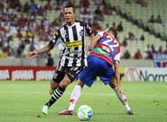 Partida de ida da Final é movimentada, mas fica no 0 x 0