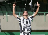 Gol no Olímpico deixa Magno Alves como artilheiro do time