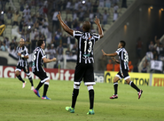 No Castelão, Ceará vence Paysandu por 2 a 0 e torcida quebra recorde de público
