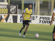 Leandro Canhoto é apresentado oficialmente em Porangabuçu