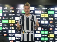 Zagueiro Rafael Pereira é apresentado em Porangabuçu