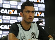 Raul "Vamos deixar a festa para os torcedores na arquibancada; dentro da campo vamos dar nosso máximo"