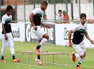 Sábado foi de treinos físicos e técnico para o grupo alvinegro