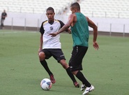 Grupo do Ceará participou de um treino coletivo no Castelão