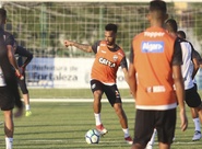 Melhora em campo é consequência do comprometimento geral do grupo, diz Valdo