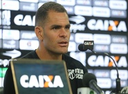 Wallace Pernambucano é apresentado à imprensa em Porangabuçu