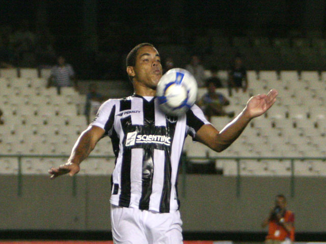 Ceará 1 x 0 Cruzeiro - 30/05 às 18h30 - Castelão - 6