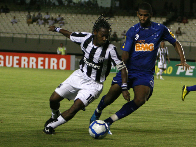 Ceará 1 x 0 Cruzeiro - 30/05 às 18h30 - Castelão - 13