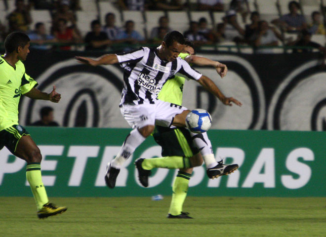 Ceará 0 x 0 Palmeiras - 25/07 às 18h30 - Castelão - 23