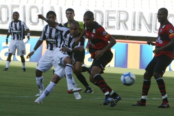 Ceará 1 x 0 Vitória - 23 de maio de 2010 às 16hs - Castelão - 5