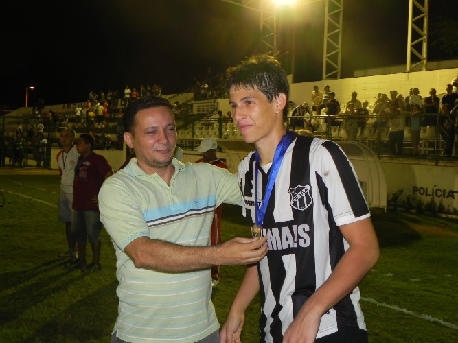 [03-12] Sub-17 Campeão Cearense 2010 - 21