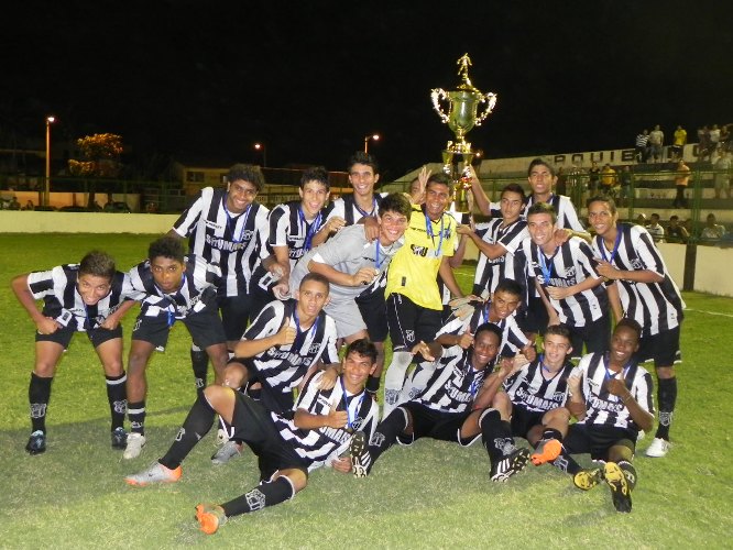 [03-12] Sub-17 Campeão Cearense 2010 - 22