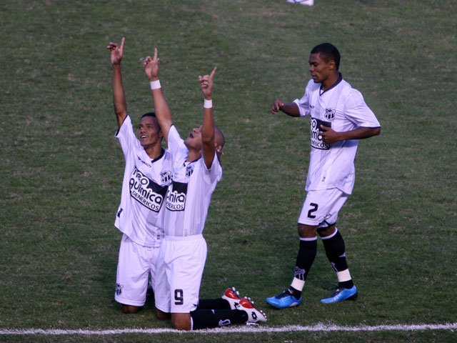 Atlético-MG 0 x 1 Ceará - 06/06 às 16h - Mineirão - 6