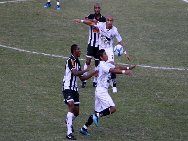 Atlético-MG 0 x 1 Ceará - 06/06 às 16h - Mineirão - 16