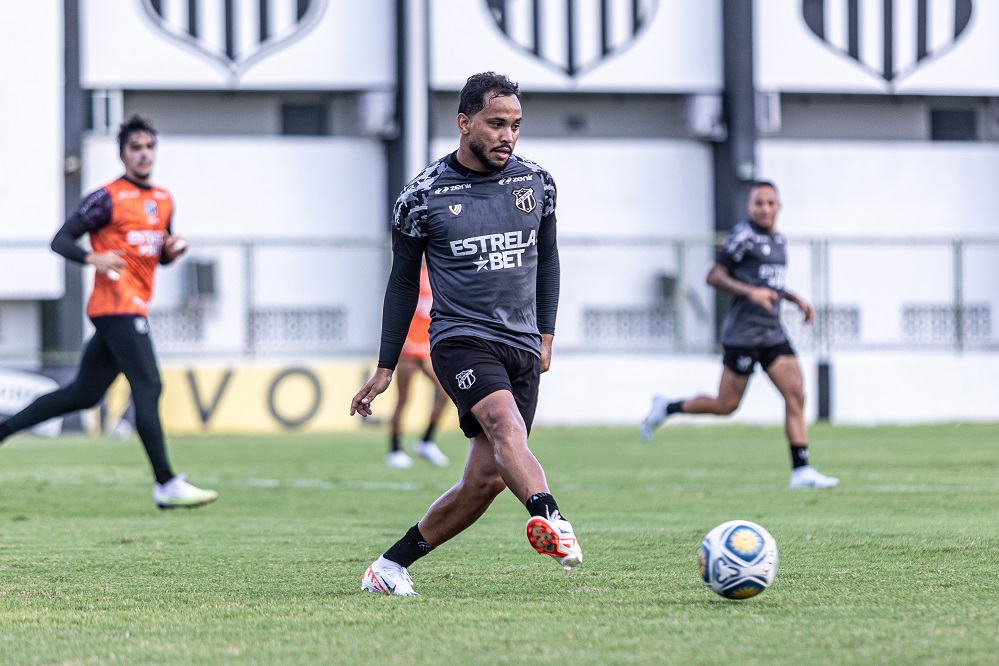 Autor do gol contra o Ferroviário, Lourenço valoriza classificação à final do estadual: “Vamos em busca do título”