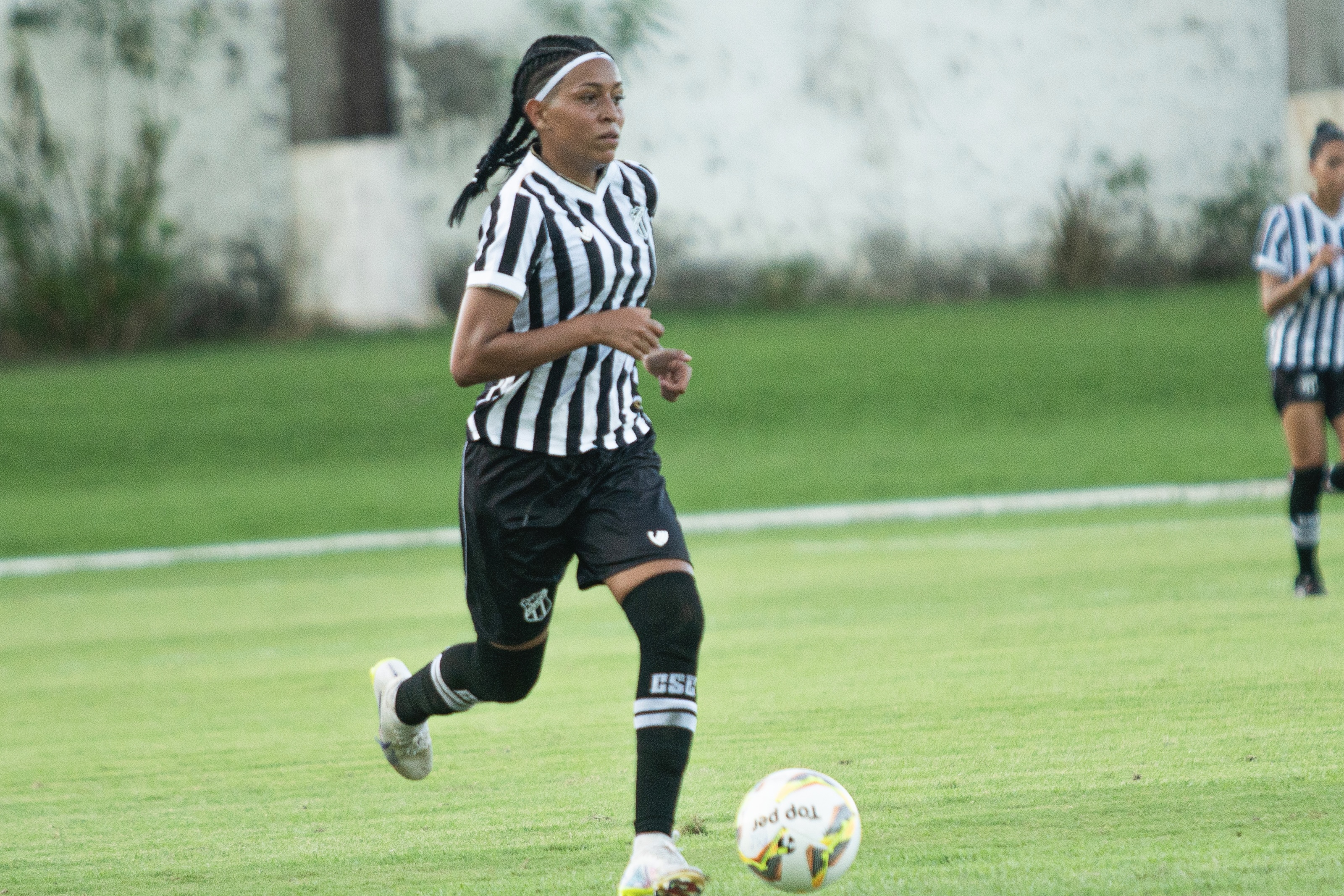 Fut. Feminino Sub-17: Na estreia do Estadual, Ceará e superado na Cidade Vozão