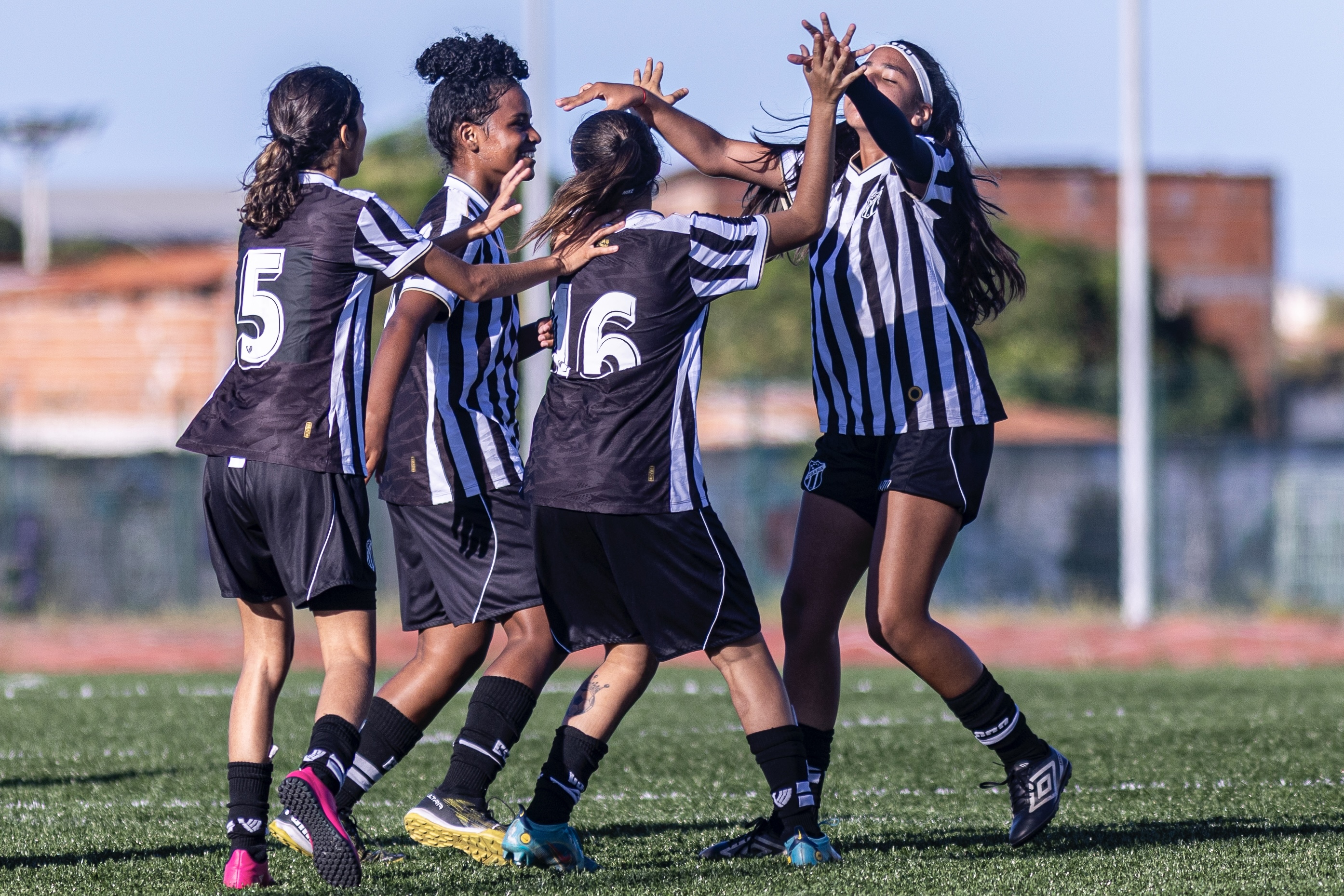 Fut. Feminino Sub-15: Ceará goleia o Menina Olímpica e garante segunda vitória no Estadual