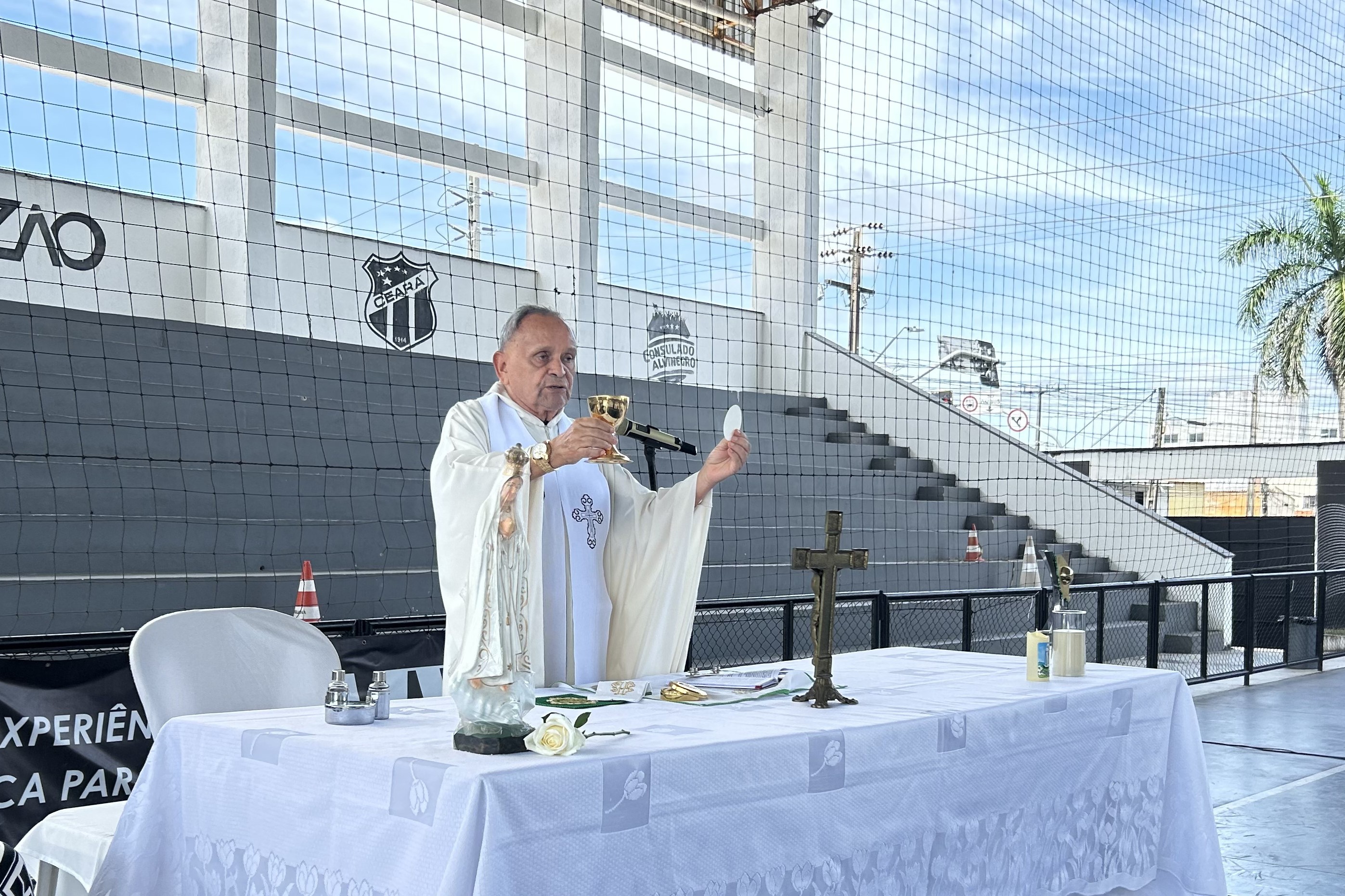 Em Porangabuçu, aconteceu a tradicional celebração em homenagem ao Dia das Mães