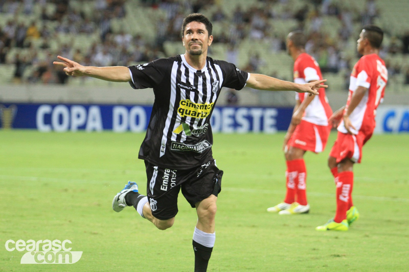 Momentos do meia Ricardinho no Vozão - 1