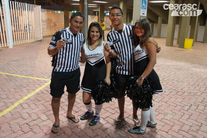 [24-08] Ceará 1 x 3 Vitória - Torcida - 1