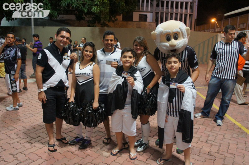 [24-08] Ceará 1 x 3 Vitória - Torcida - 35