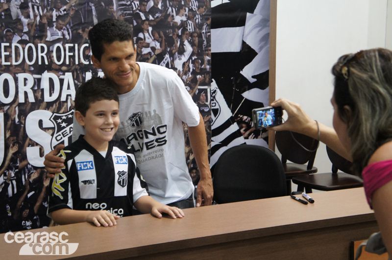 [15-09] Magno Alves recebe torcedores na Loja Oficial - 1