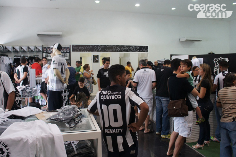 [15-09] Magno Alves recebe torcedores na Loja Oficial2 - 2