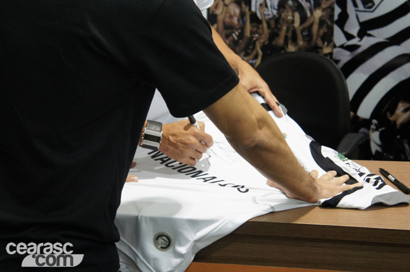 [15-09] Magno Alves recebe torcedores na Loja Oficial - 8