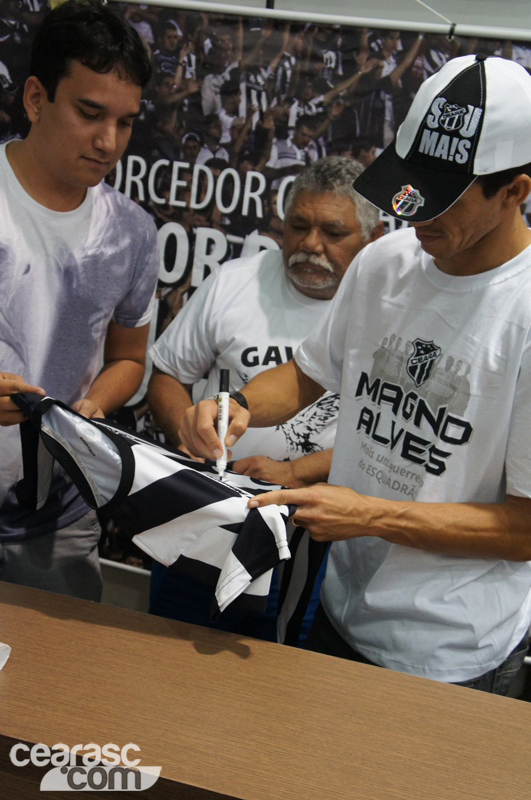 [15-09] Magno Alves recebe torcedores na Loja Oficial - 16