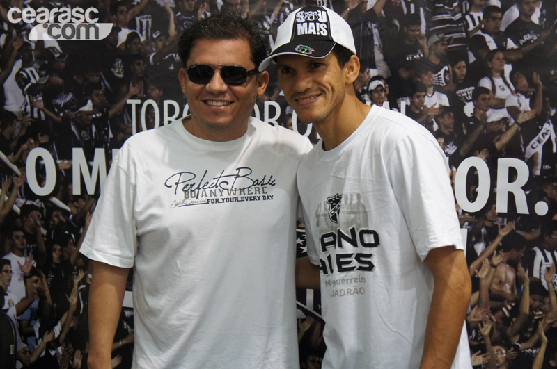 [15-09] Magno Alves recebe torcedores na Loja Oficial3 - 15