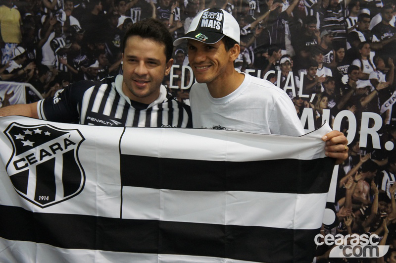 [15-09] Magno Alves recebe torcedores na Loja Oficial - 19