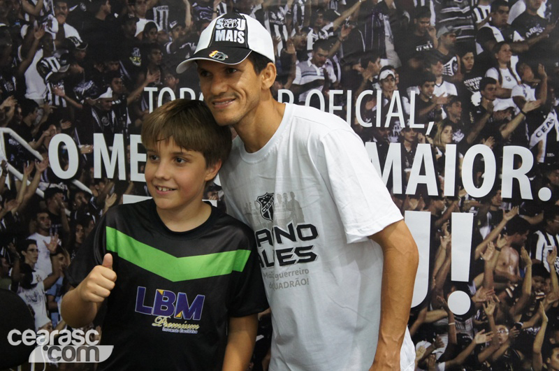 [15-09] Magno Alves recebe torcedores na Loja Oficial4 - 21