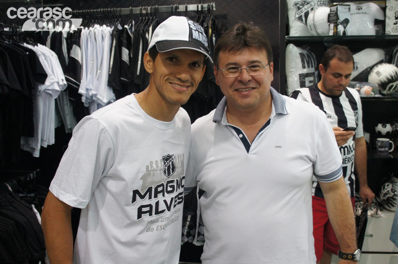 [15-09] Magno Alves recebe torcedores na Loja Oficial5 - 14