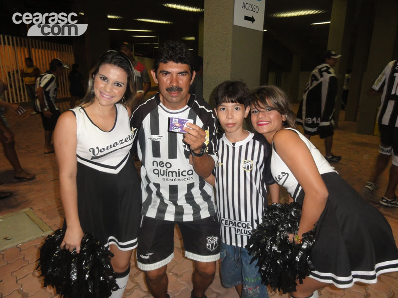 [24-08] Ceará 1 x 3 Vitória - Torcida - 43