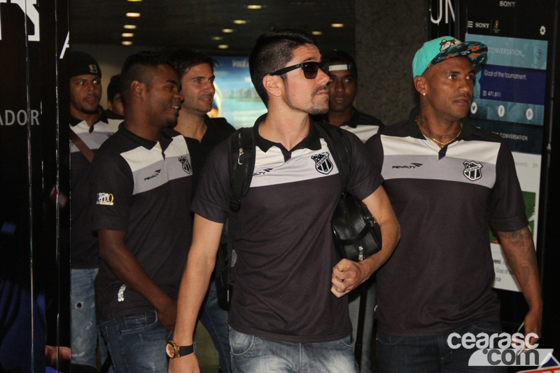 [31-07] Delegação alvinegra retorna - 3