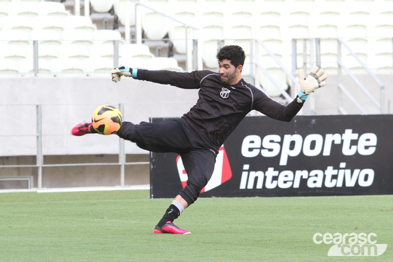 [01-03] Treino coletivo - Castelão - 13