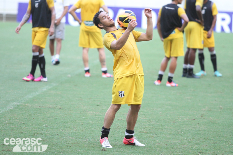 [01-03] Treino coletivo - Castelão - 19