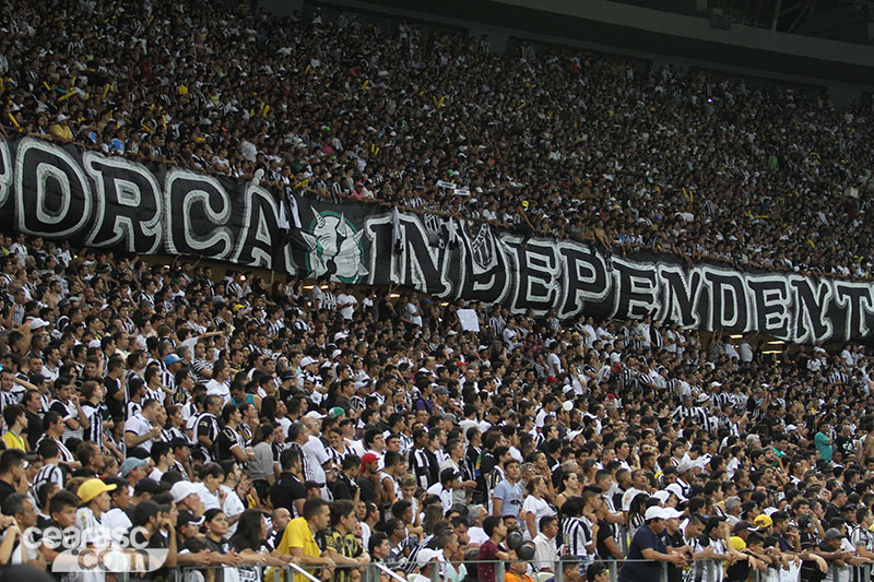 [29-04] Ceará 2 x 1 Bahia - Torcida - 15