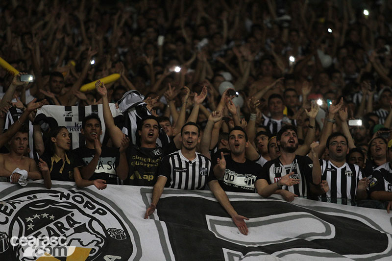 [29-04] Ceará 2 x 1 Bahia - Torcida - 53
