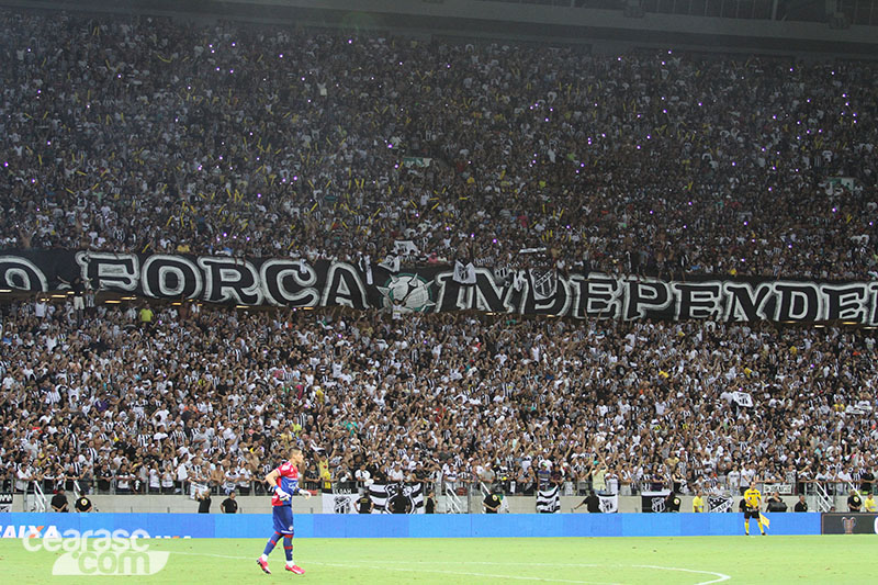 [29-04] Ceará 2 x 1 Bahia - Torcida - 56