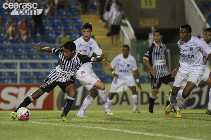 [02-11] Ceará x Avaí - 17