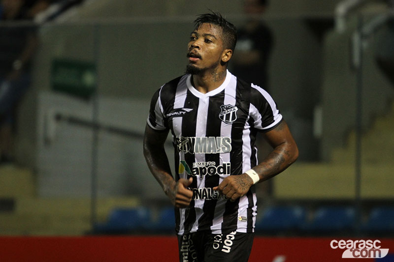 [18-04] Ceará 3 x 0 Guarani (J) - 39