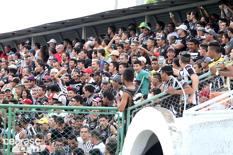 [20-01] Torcida lota Estádio Vovozão - 6