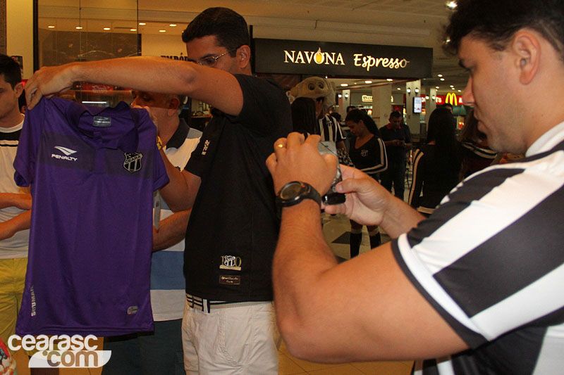 [24-10] Lançamento do novo uniforme do Vozão - 31