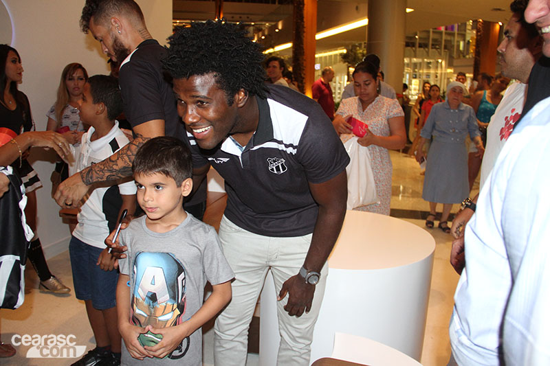 [18-11] Loja do Bem - Noite de Autógrafos - 55